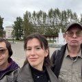 700