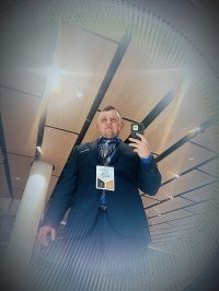 Александр Ефремов