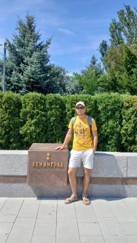 Максим Рогов