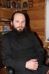 Павел Броваренко