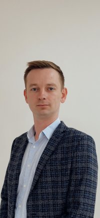 Иван Иванов