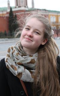 Поля Окладникова